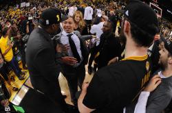 PG电子-蒂姆重要时刻大比分获胜，塞尔维亚队带队取胜！引发球迷热议(塞尔维亚队足球)